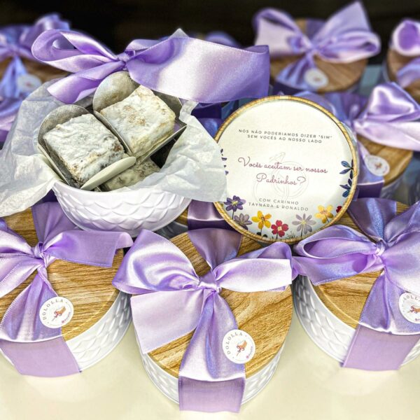 Lata delicadeza com tampa personalizada